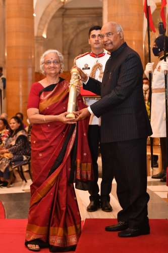 FNT78bmakAUTGgb अंतर्राष्ट्रीय महिला दिवस पर राष्ट्रपति रामनाथ कोविंद ने 29 उत्कृष्ट महिलाओं को किया सम्मानित