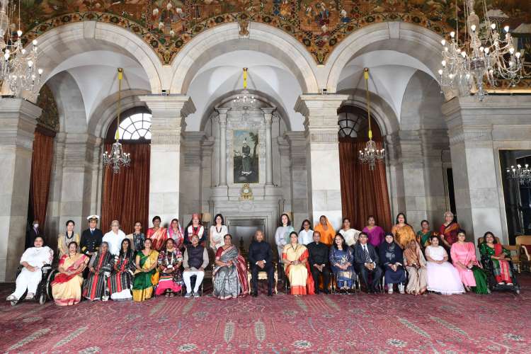 FNT8m3TaMAIliXq अंतर्राष्ट्रीय महिला दिवस पर राष्ट्रपति रामनाथ कोविंद ने 29 उत्कृष्ट महिलाओं को किया सम्मानित