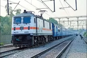 indian railways special trains नई दिल्ली : रेलवे स्टेशन पर महिला से गैंगरेप, 4 कर्मचारी अरेस्ट, रेलवे में नौकरी दिलवाने के बहाने किया दुष्कर्म
