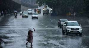 Heavy rain lash the Hyderabad उत्तर प्रदेश में बारिश का कहर जारी, दीवार गिरने से लखनऊ में 9 की मौत