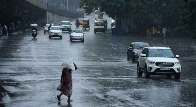 Heavy rain lash the Hyderabad Heavy Rain in Tamil Nadu: तमिलनाडु में भारी बारिश, जलजमाव से सड़कें जलमग्न