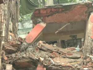 xx Mumbai: नायक नगर में चार मंजिला इमारत ढही, 12 लोगों को किया रेस्कयू, 1 की मौत