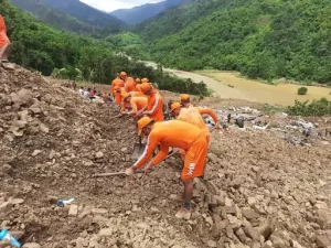 fwg15sauaazzxq 1656652929 Manipur Landslide: लैंडस्लाइड की चपेट में आए जवानों का रेस्क्यू जारी, अभी भी 44 लोग मिट्टी में दबे, 14 शव निकाले