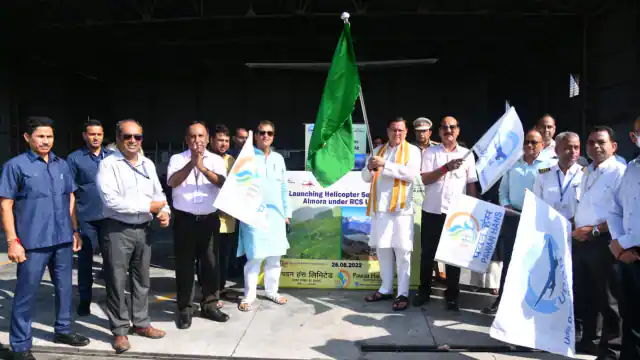 Dhami देहरादून - पिथौरागढ़ हैली सेवा को CM धामी ने दिखाई हरी झंडी