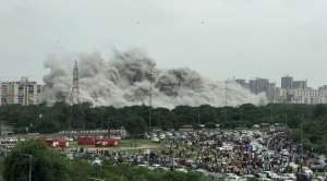 WhatsApp Image 2022 08 28 at 3.01.56 PM Noida Twin Tower Demolition: चार धमाके और 3700 किलो बारूद से 32 मंजिला इमारत जमींदोज