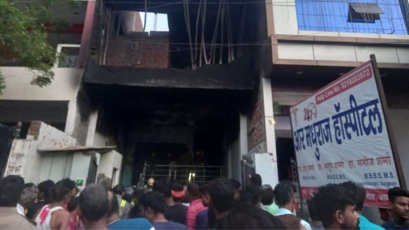 05 10 2022 madhuraj hospital 23119831 UP News: आगरा के हॉस्पिटल में भीषण आग, दर्दनाक हादसे में तीन लोगों की मौत