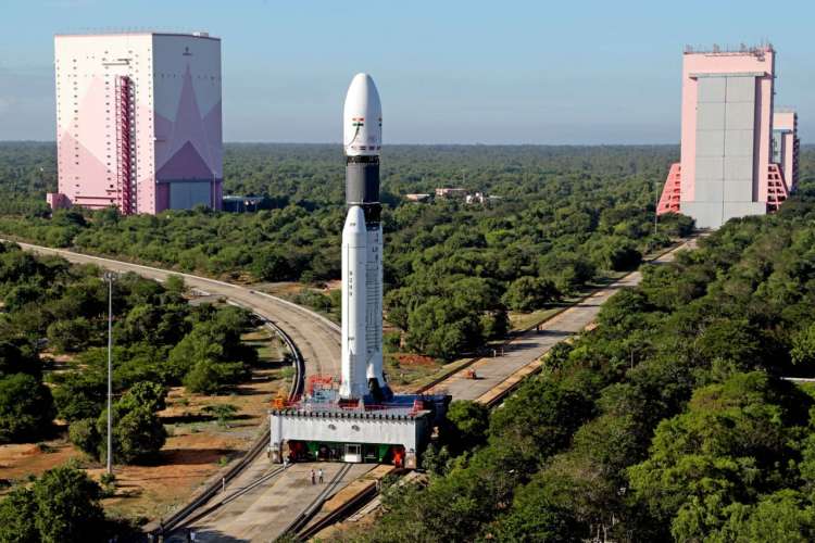 FfGNJ5EUUAAL7m3 इसरो का रॉकेट LVM3 M2 लॉन्च के लिए तैयार, 12 बजते ही शुरू हो जाएगा काउंटडाउन