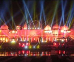 Lights in Ayodhya Live Ayodhya Deepotsav: राम की पैड़ी पर जगमगाए दीप, पीएम मोदी ने किया राम का राज्याभिषेक