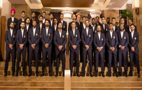 team india T20 वर्ल्ड कप के लिए भारतीय टीम ऑस्ट्रेलिया हुई रवाना, कप्तान रोहित शर्मा की अगुवाई में 14 भारतीय खिलाड़ियों ने भरी उड़ान