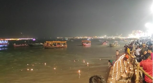 Screenshot 2022 11 07 205646 Dev Diwali 2022: 21 लाख दीपों से जगमगाए काशी नगरी, लेजर लाइट शो किया मंत्रमुग्ध