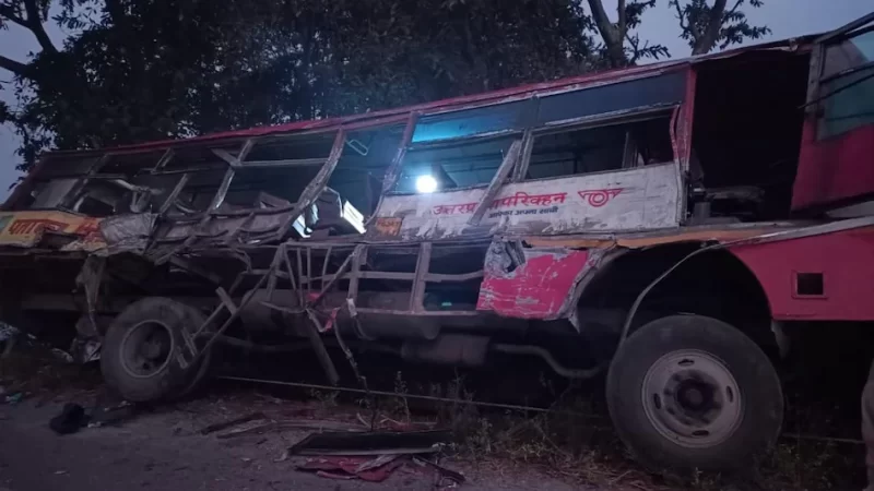 whatsapp image 2022 11 30 at 9.02.50 am UP News: बहराइच में रोडवेज बस और ट्रक की जोरदार भिड़ंत, 7 यात्रियों की मौत, 15 घायल