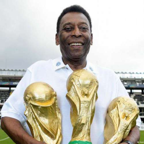 FlMcNw3acAA6AmO Brazil Football Legend Pele Death: फुटबॉल के महान खिलाड़ी पेले का 82 वर्ष की आयु में हुआ निधन
