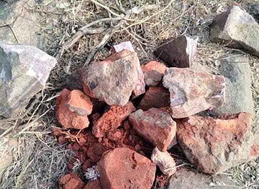 WhatsApp Image 2022 12 23 at 11.08.29 AM UP News: गोवर्धन पर्वत पर बने दाऊजी के मंदिर में विग्रह में तोड़फोड़, ग्रामीणों में आक्रोश