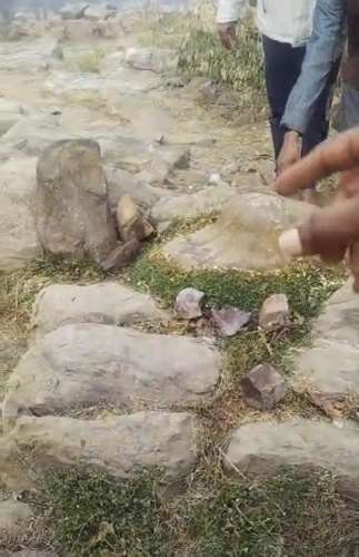 WhatsApp Image 2022 12 23 at 11.08.30 AM 1 UP News: गोवर्धन पर्वत पर बने दाऊजी के मंदिर में विग्रह में तोड़फोड़, ग्रामीणों में आक्रोश