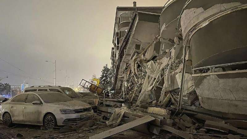 earth quake 6 तुर्किये-सीरिया त्रासदी में 11 हजार से ज्यादा मौतें, लगातार बढ़ता जा रहा है आंकड़ा