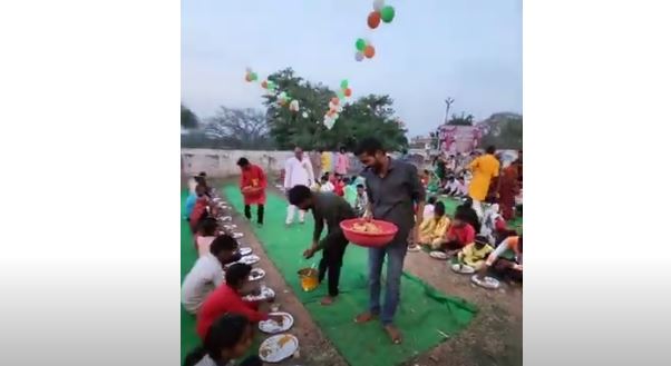 aaa UP News: रामनवमी पर झांसी के लहर देवी मंदिर में विशाल भंडारा का आयोजन