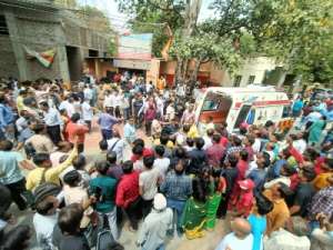 mandir 1 1 रामनवमी पर इंदौर में दर्दनाक हादसा, मंदिर में बावड़ी की छत धंसने से गिरे 25 लोग, मौके पर रेस्क्यू टीम