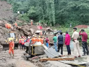 46fef8ef e 1692068612 हिमाचल प्रदेश में भारी बारिश ने बरपाया कहर, पिछले 48 घंटों में अब तक 55 की मौत