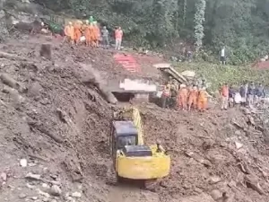 himacha 1692076170 हिमाचल प्रदेश में भारी बारिश ने बरपाया कहर, पिछले 48 घंटों में अब तक 55 की मौत