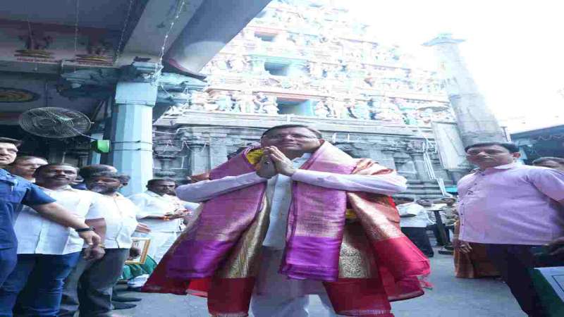 GK 08385 1 CM Dhami In Chennai: उत्तराखंड CM पुष्कर धामी ने चेन्नई के पार्थसारथी स्वामी मंदिर में की पूजा-अर्चना