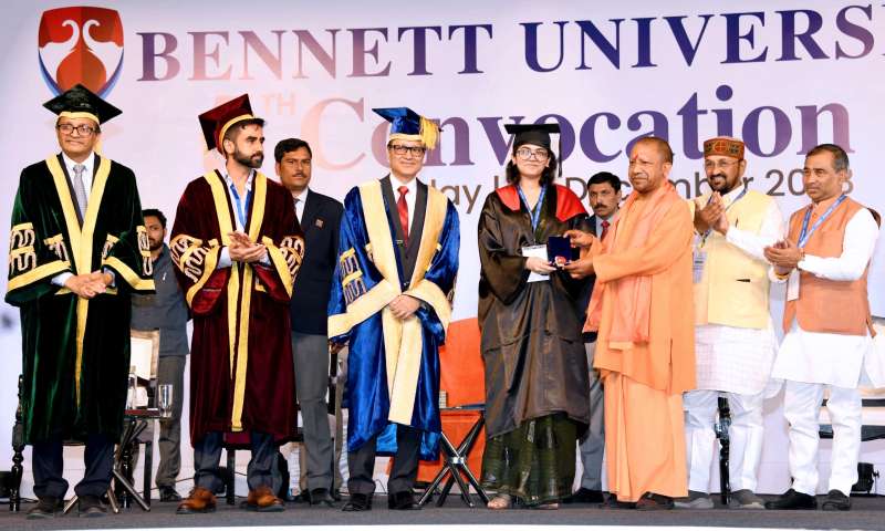 WhatsApp Image 2023 12 08 at 5.00.01 PM 1 CM Yogi In Noida: बेनेट विश्वविद्यालय के 5वें दीक्षांत समारोह में पहुंचे सीएम योगी