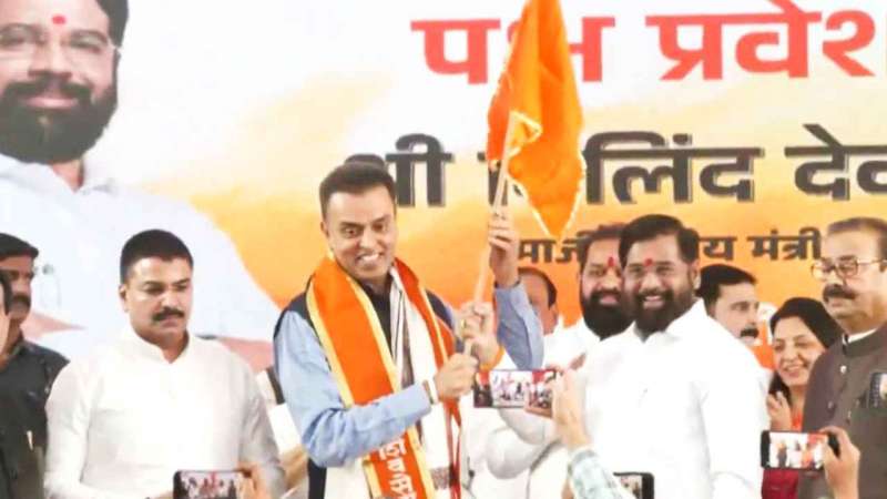 Shinde Maharashtra: मिलिंद देवड़ा शिंदे गुट की शिवसेना में हुए शामिल, CM एकनाथ ने दिलाई सदस्यता